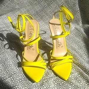 Deleventh high heels